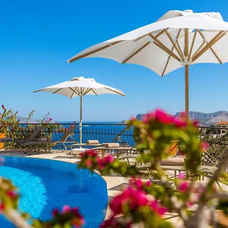 Hill House Adult Only Szálloda 4*