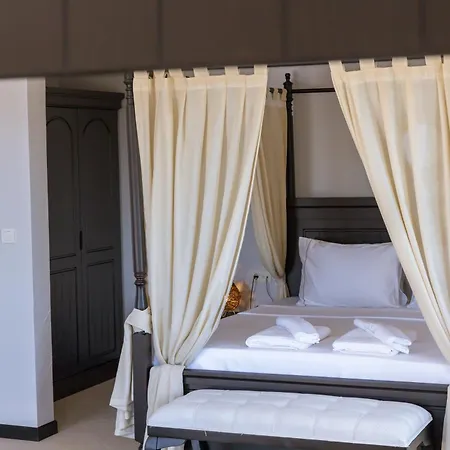 Hill House Adult Only 4*
