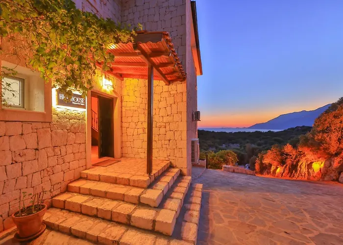 Hill House Adult Only 4*