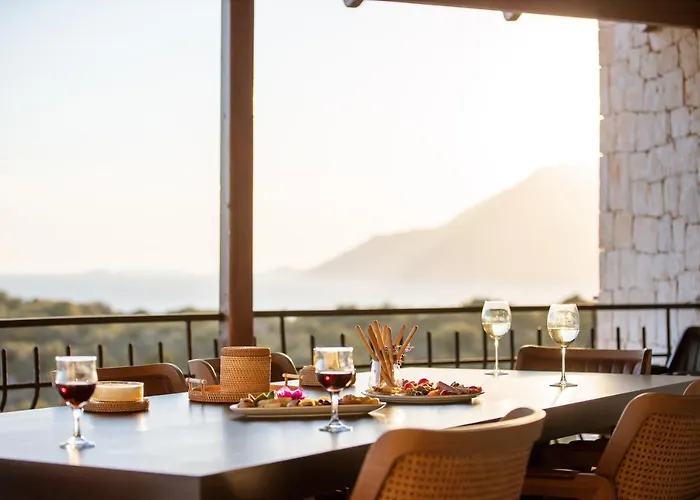 Hill House Adult Only 4*