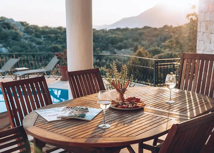 Hill House Adult Only Szálloda 4*