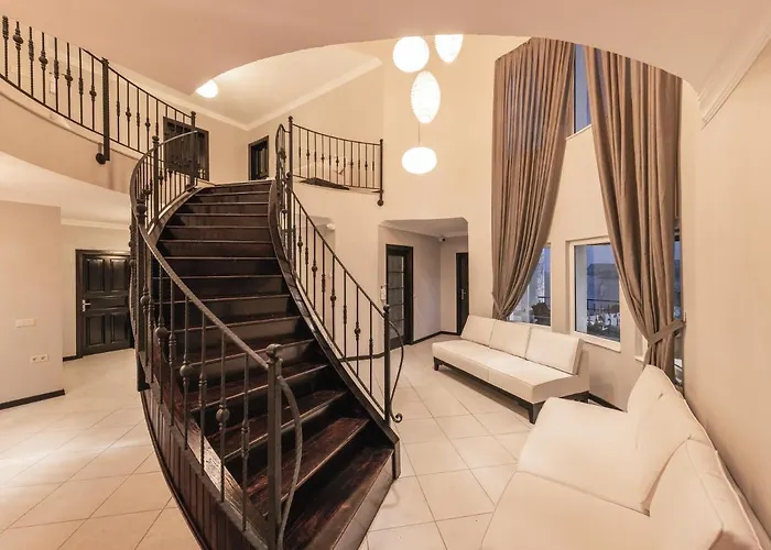 Hill House Adult Only Szálloda 4*