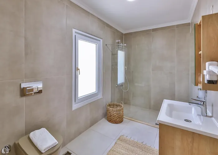 Hill House Adult Only Szálloda 4*