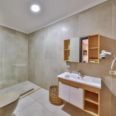 Hill House Adult Only Kas